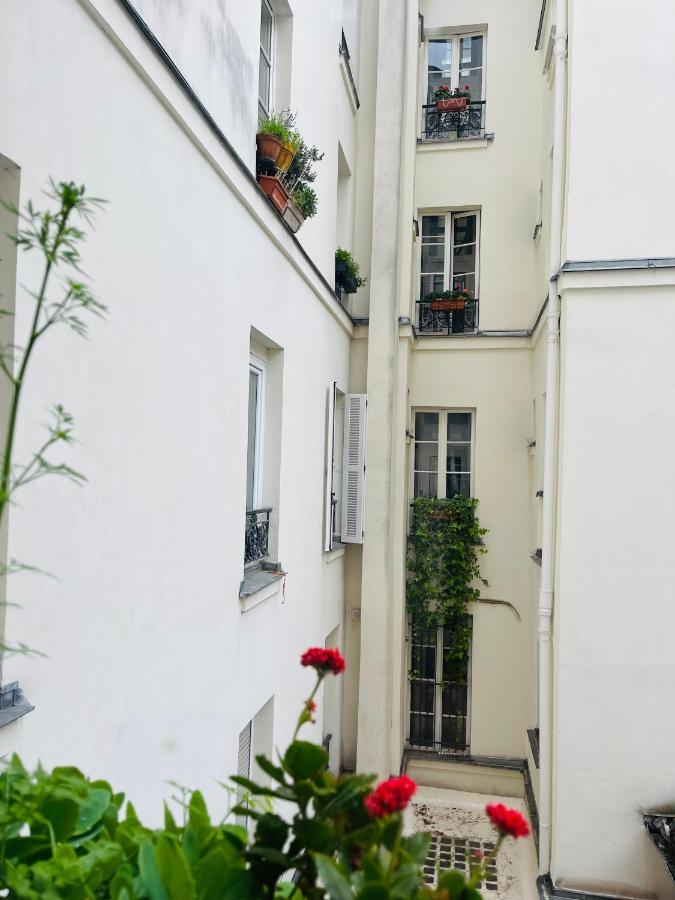 Le Nid Douillet De Patricia Apartment Paris Exterior photo