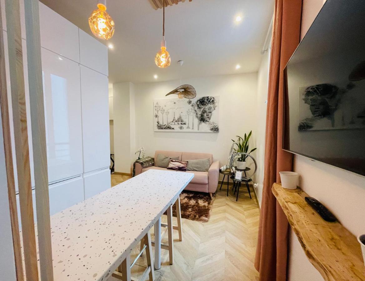 Le Nid Douillet De Patricia Apartment Paris Exterior photo