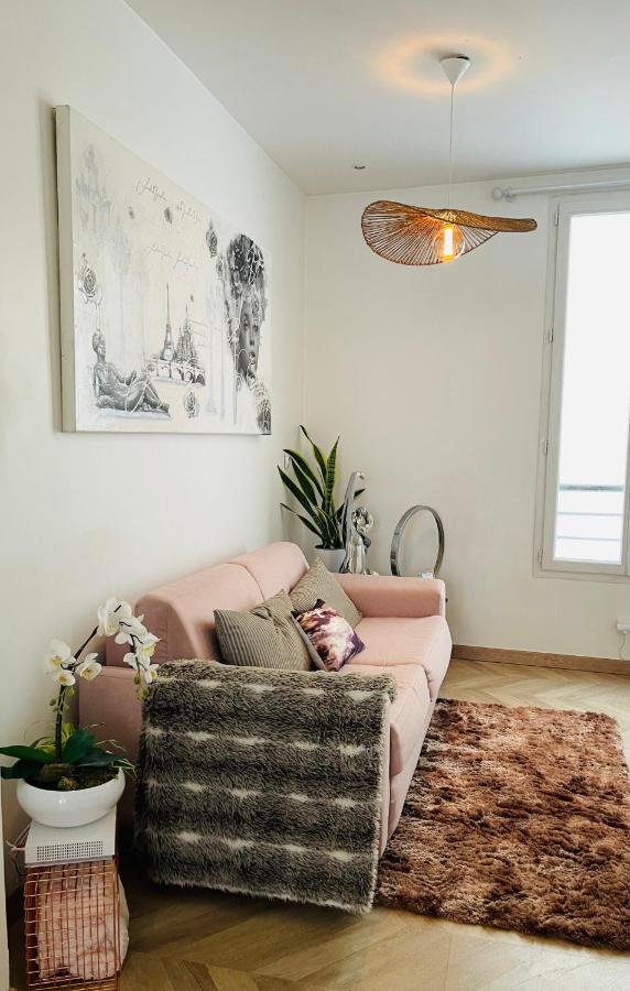 Le Nid Douillet De Patricia Apartment Paris Exterior photo